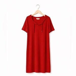 Calvin Klein Red T-Shirt Dress with Gold Accents – Relaxed Fit